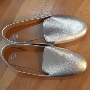 Gap metallic silver loafers